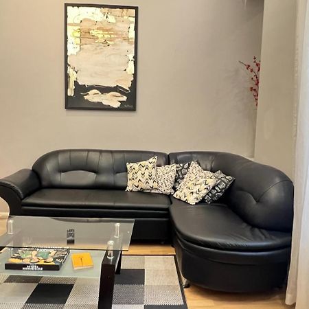 Apartment Lesya Kurbasa Lviv Bagian luar foto