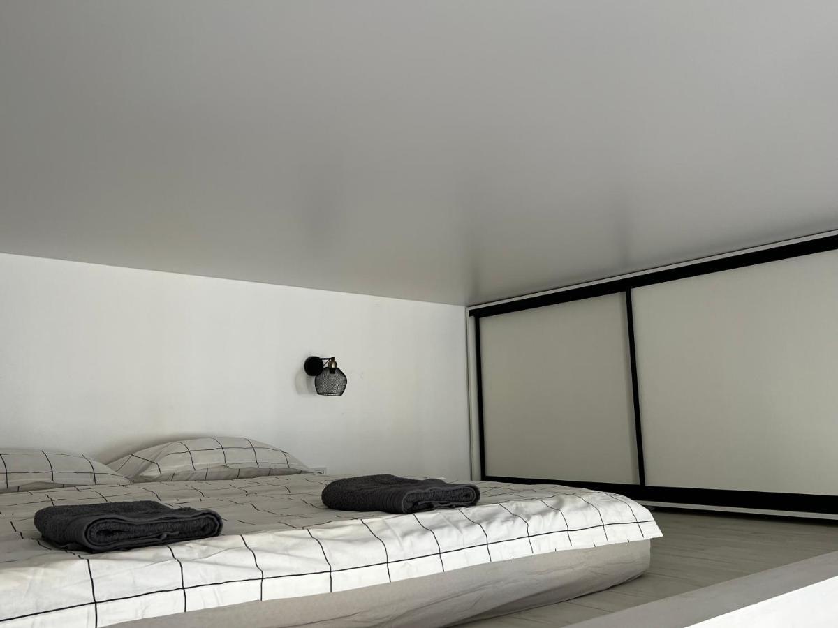 Apartment Lesya Kurbasa Lviv Bagian luar foto