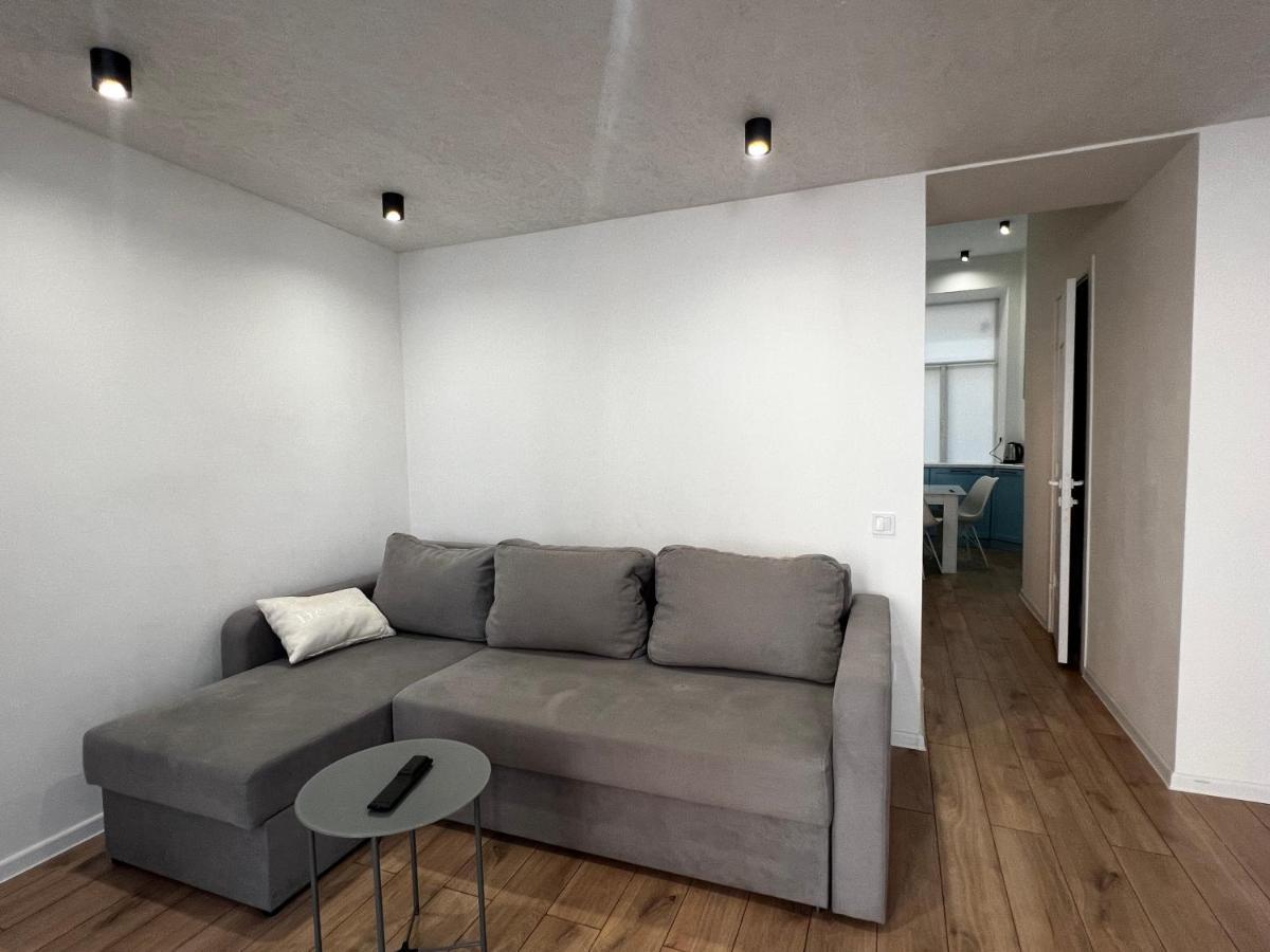 Apartment Lesya Kurbasa Lviv Bagian luar foto