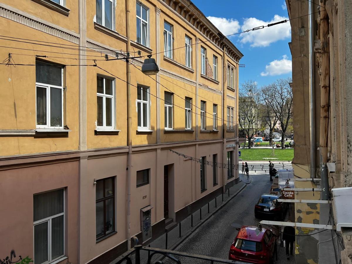 Apartment Lesya Kurbasa Lviv Bagian luar foto