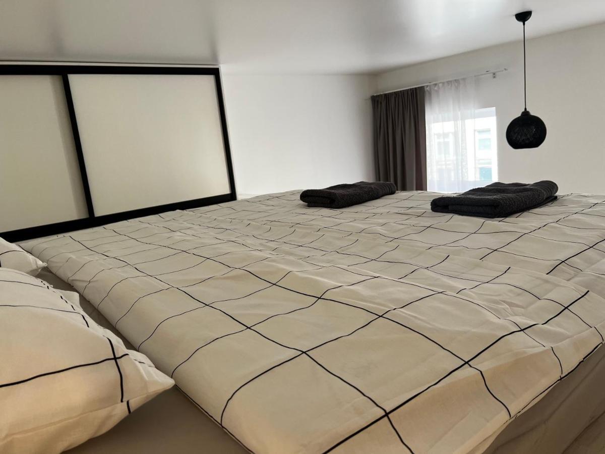 Apartment Lesya Kurbasa Lviv Bagian luar foto