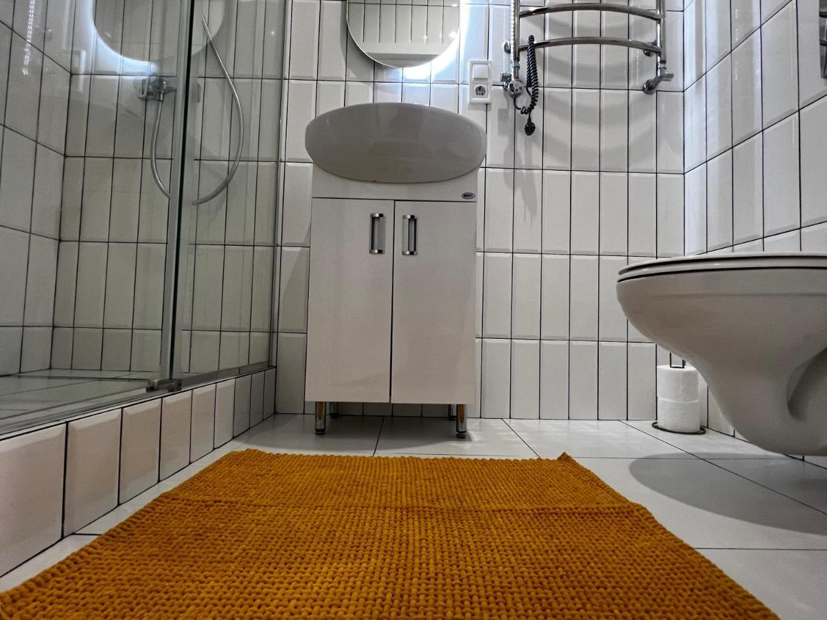 Apartment Lesya Kurbasa Lviv Bagian luar foto