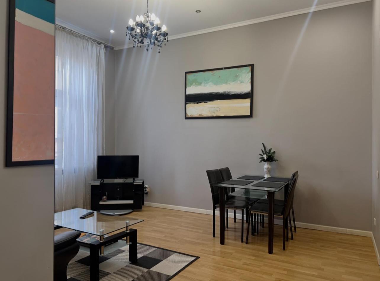 Apartment Lesya Kurbasa Lviv Bagian luar foto