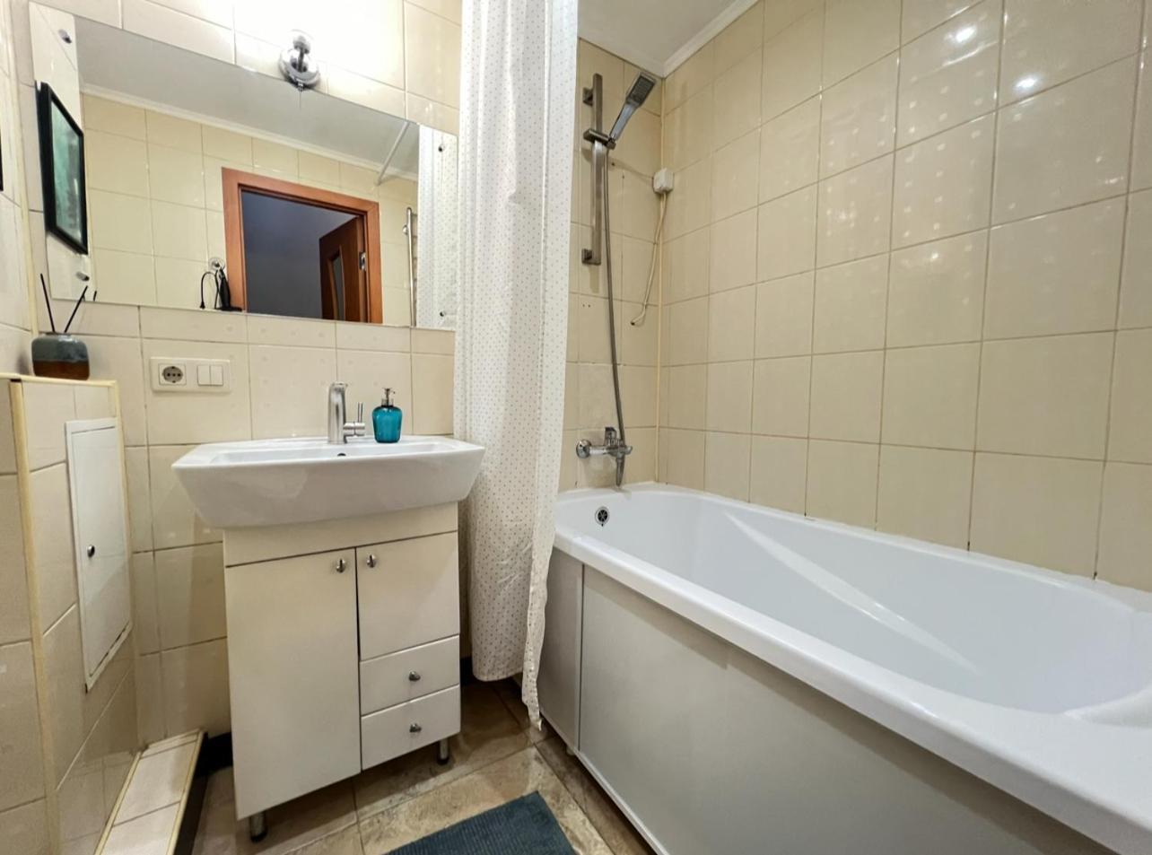 Apartment Lesya Kurbasa Lviv Bagian luar foto