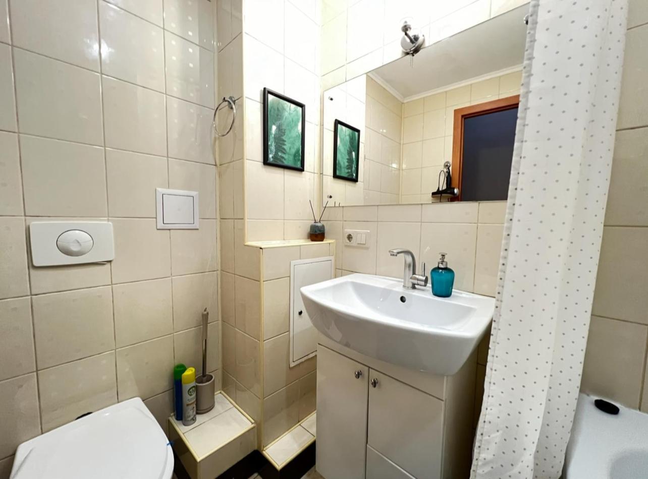 Apartment Lesya Kurbasa Lviv Bagian luar foto