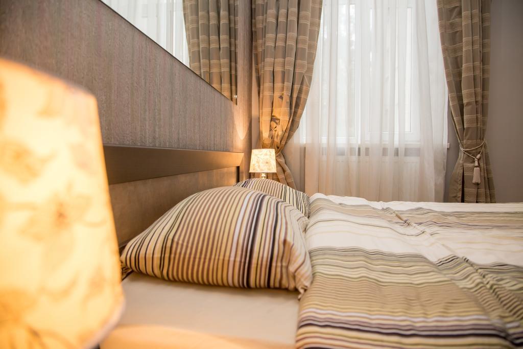 Apartment Lesya Kurbasa Lviv Bagian luar foto