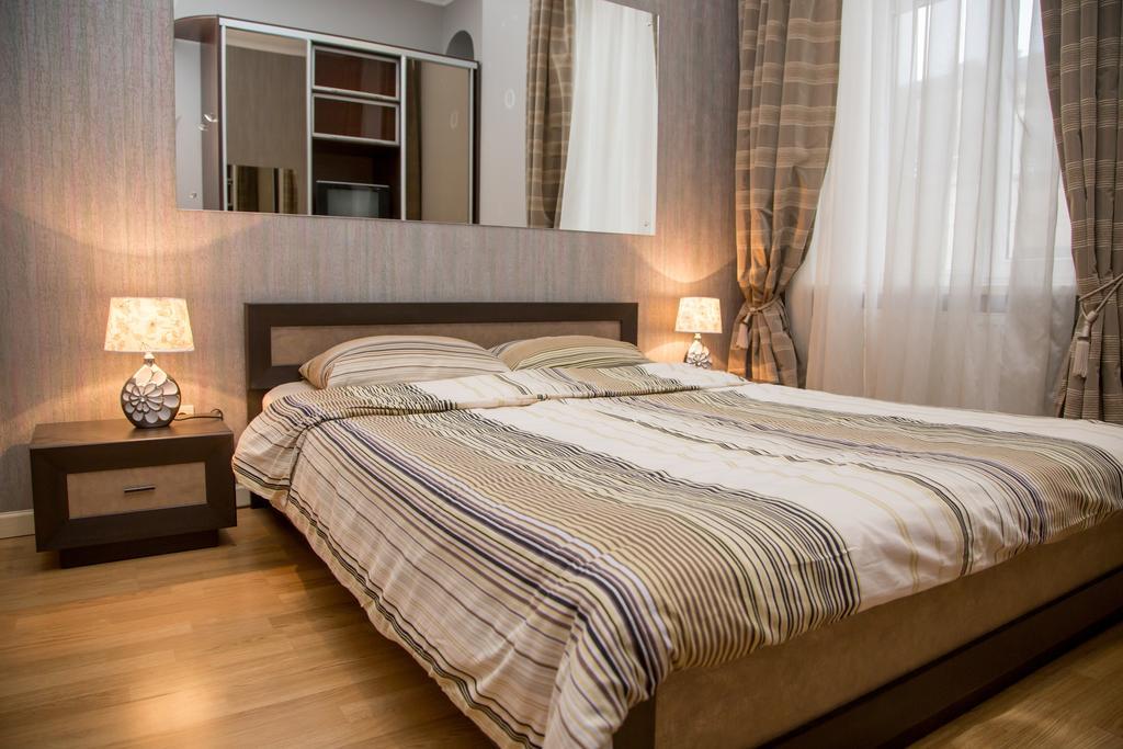 Apartment Lesya Kurbasa Lviv Bagian luar foto
